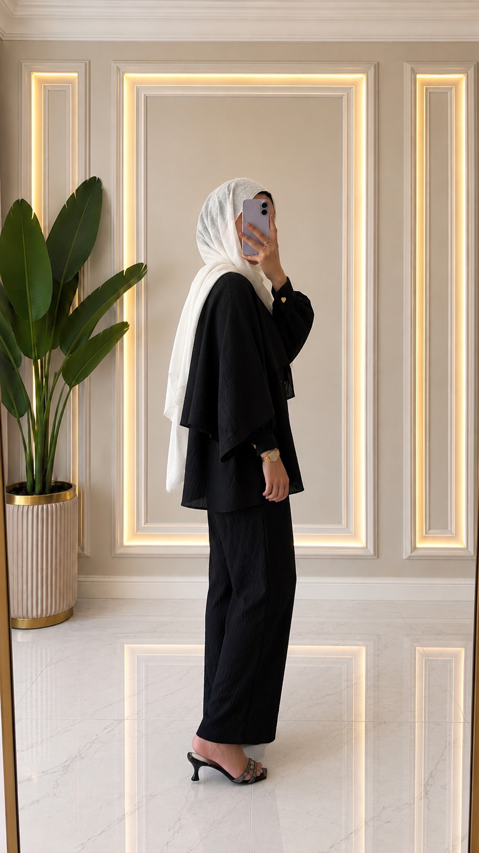 Mila pelerin detaylı siyah pullu ikili takım
