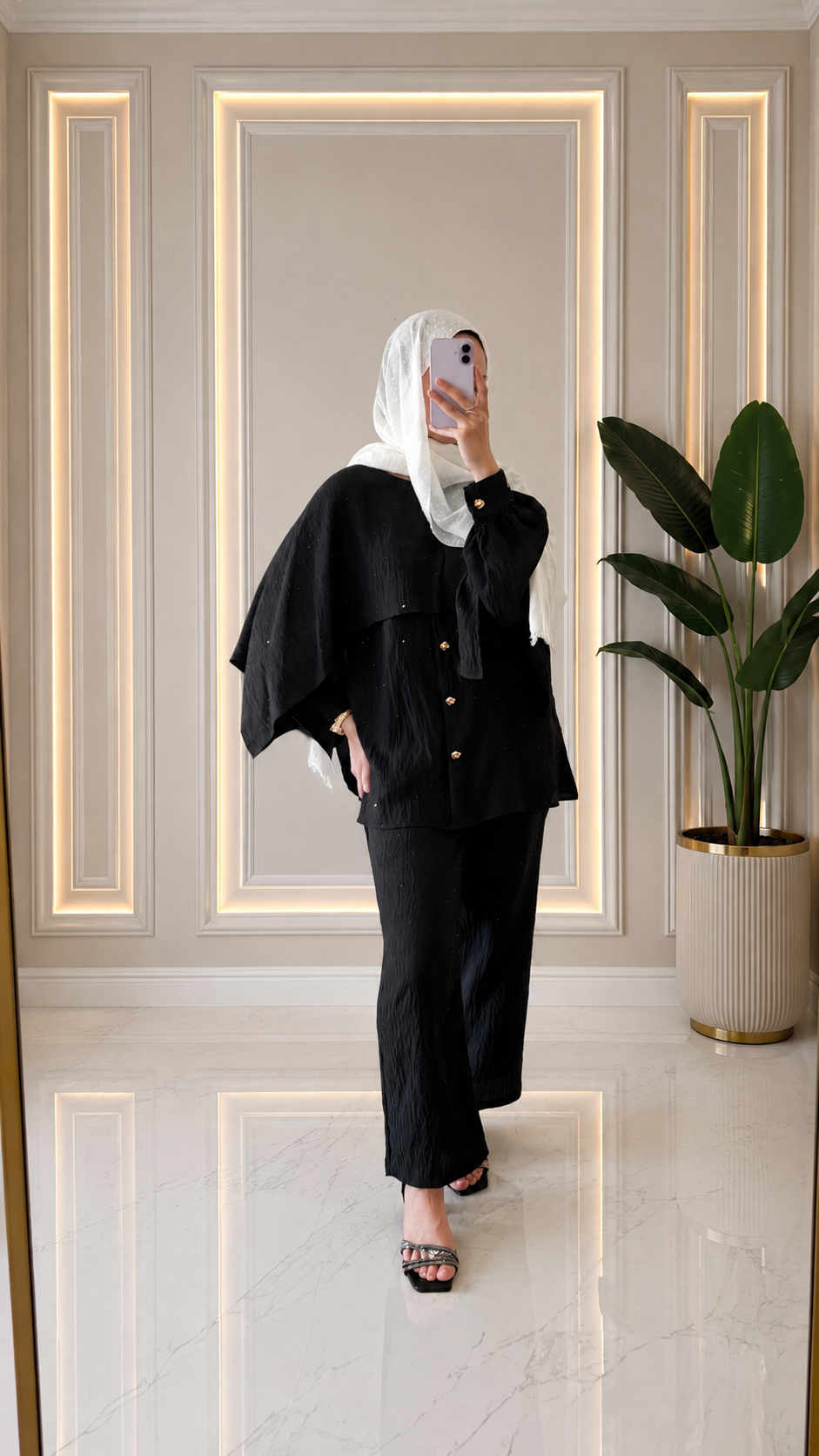 Mila pelerin detaylı siyah pullu ikili takım